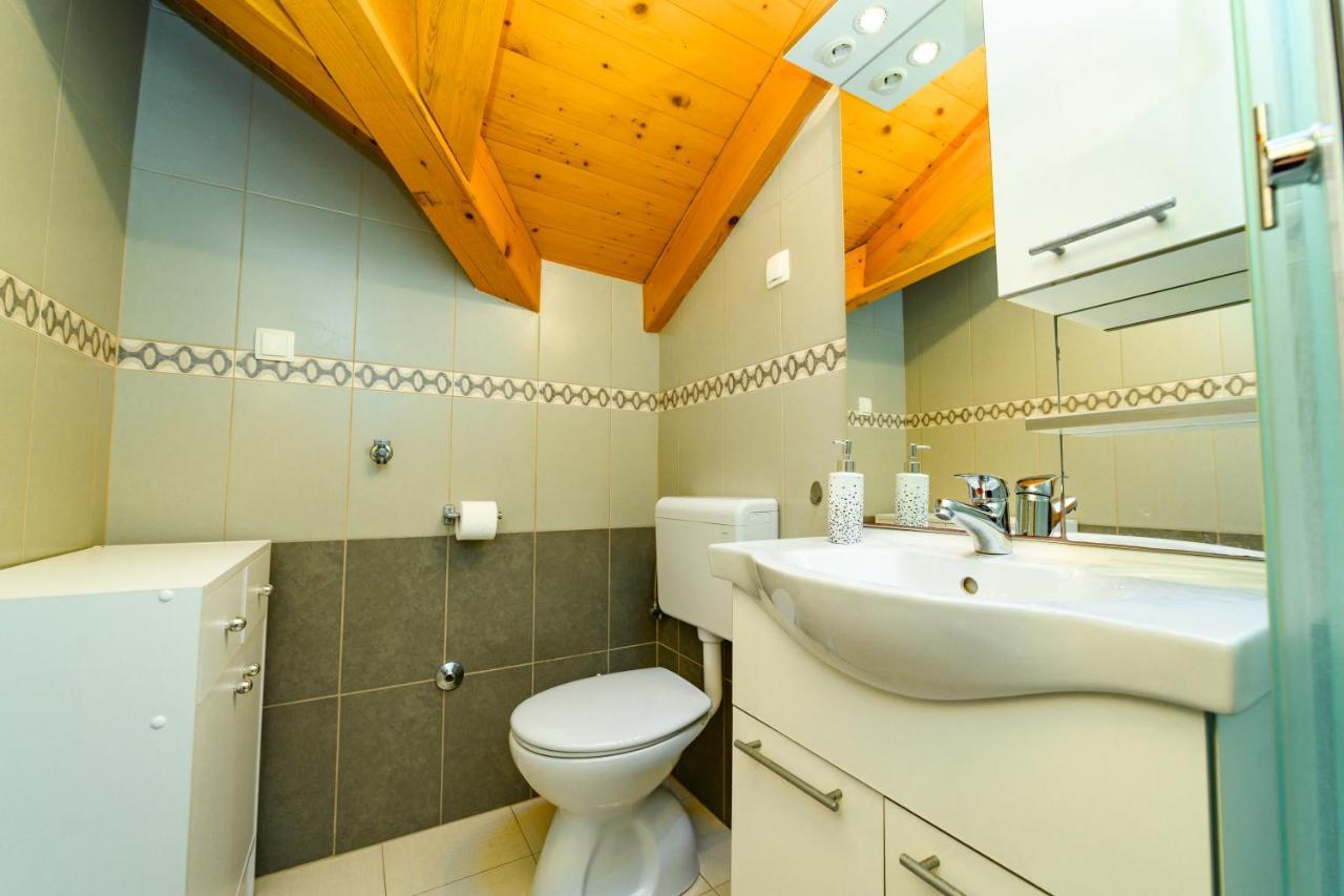 Apartament Marina *